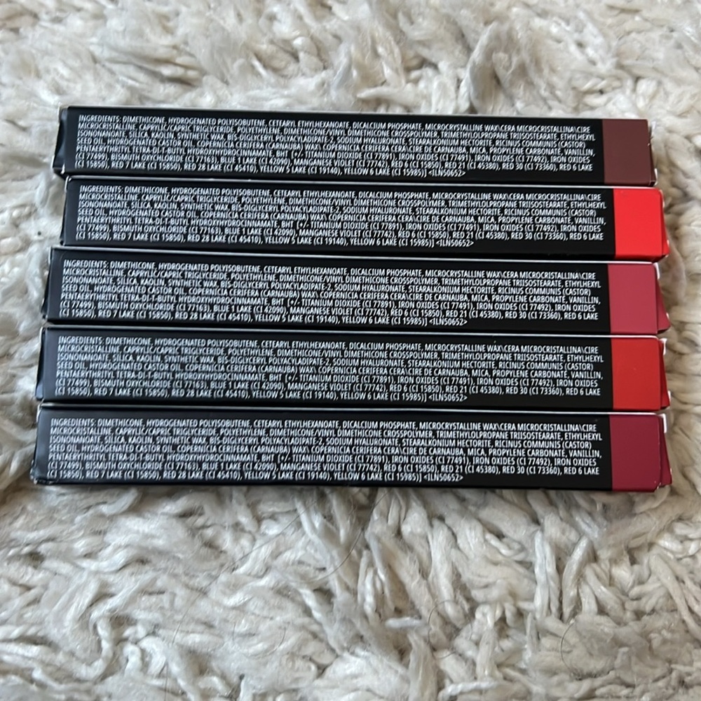 MAC Powder Kiss Velvet Blur Slim Stick - Picture 2 of 3